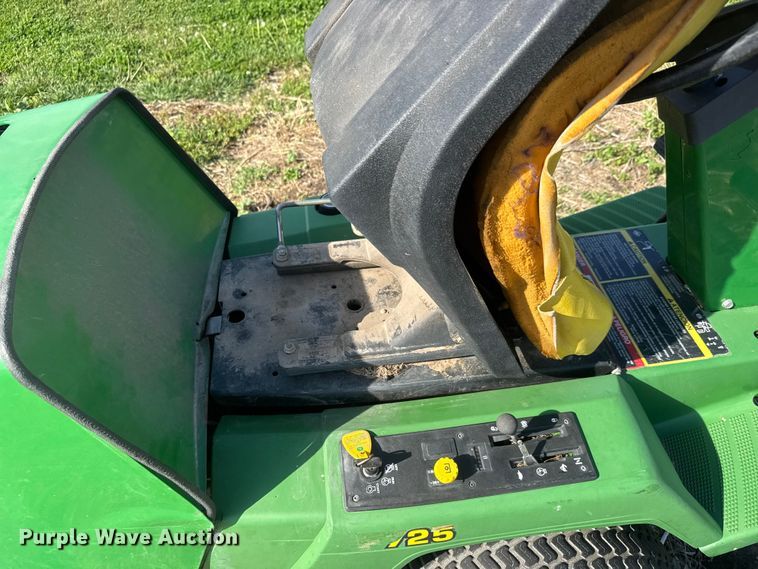 image for item ET1931 John Deere F725 lawn mower