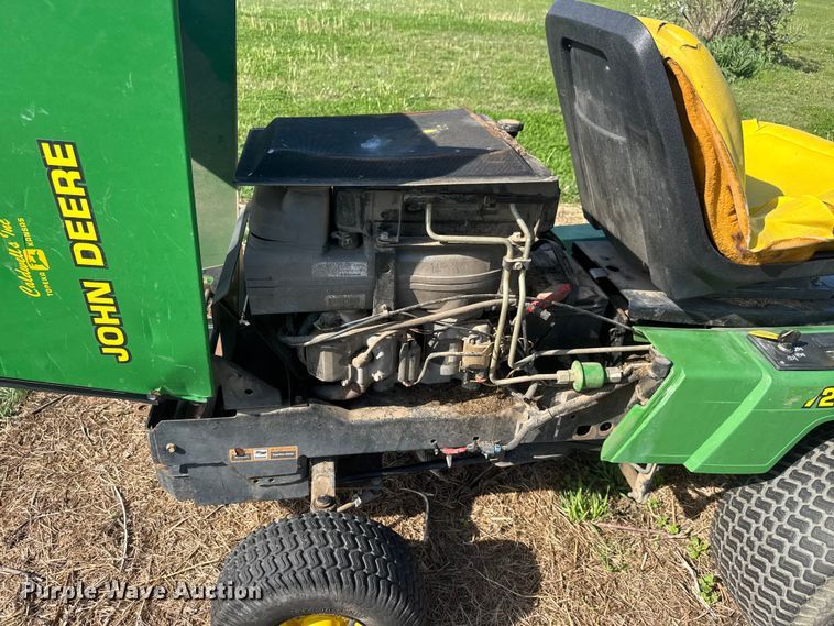 image for item ET1931 John Deere F725 lawn mower