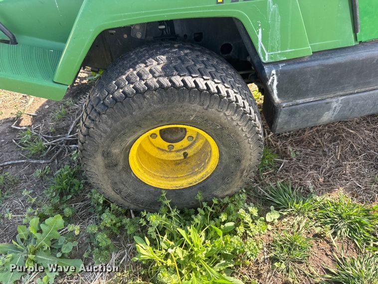 image for item ET1931 John Deere F725 lawn mower