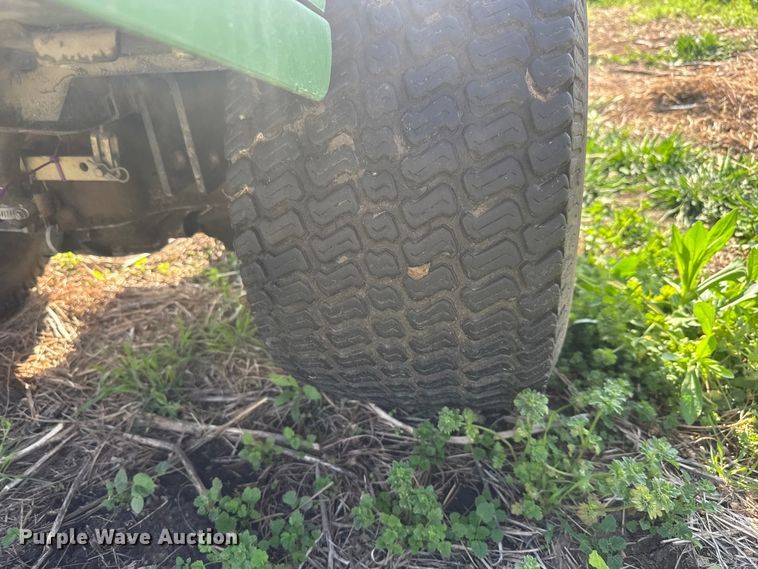 image for item ET1931 John Deere F725 lawn mower