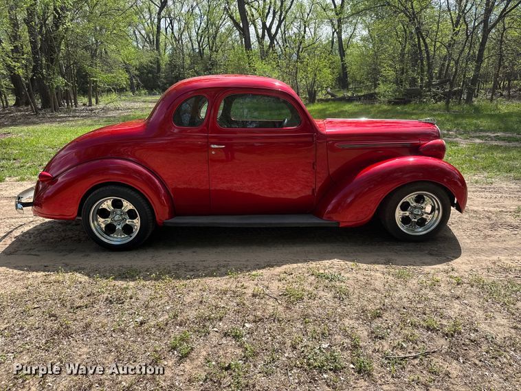 image for item ET1938 1938 Plymouth P5 coupe