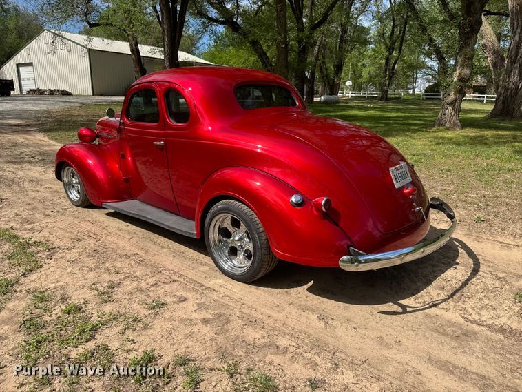 image for item ET1938 1938 Plymouth P5 coupe