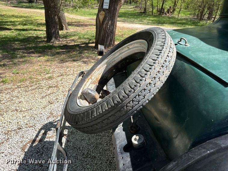 image for item ET1939 1926 Dodge Brothers coupe