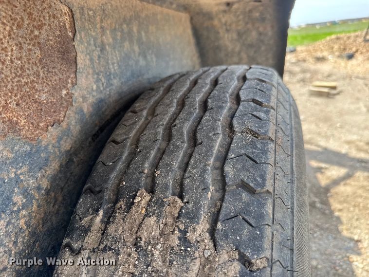 image for item ET1954 2010 PJ utility trailer