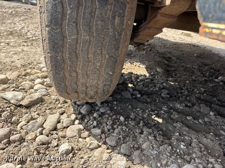 image for item ET1954 2010 PJ utility trailer