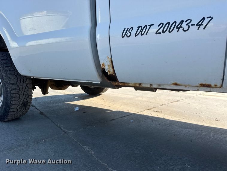 image for item ET1957 2012 Ford F250 Super Duty Ext. Cab pickup truck