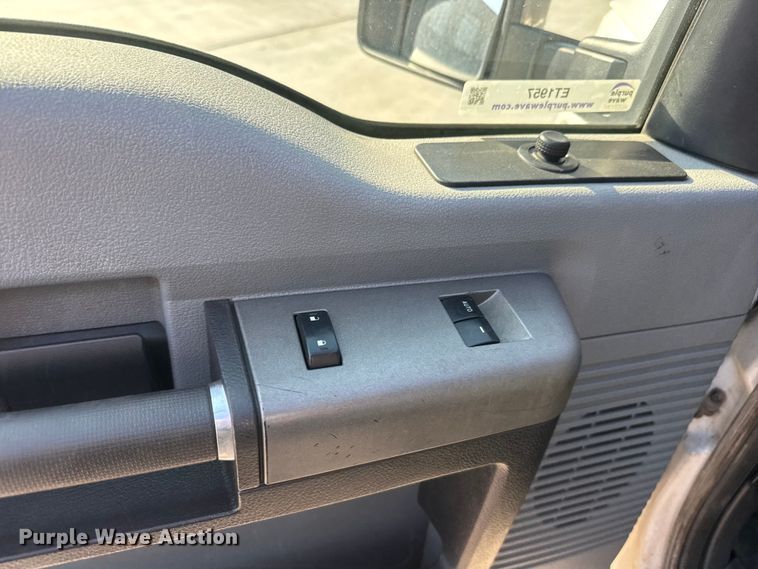 image for item ET1957 2012 Ford F250 Super Duty Ext. Cab pickup truck