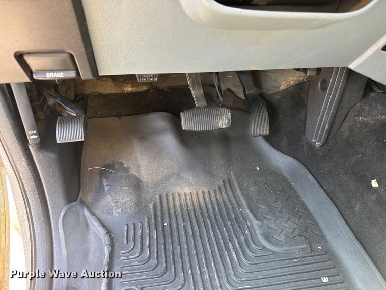 image for item ET1957 2012 Ford F250 Super Duty Ext. Cab pickup truck