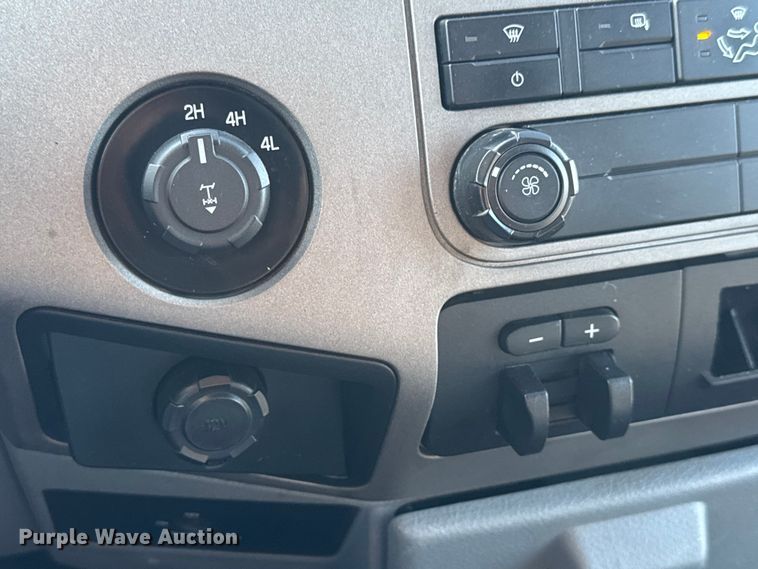 image for item ET1957 2012 Ford F250 Super Duty Ext. Cab pickup truck