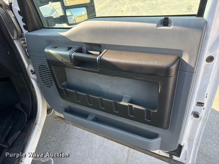 image for item ET1957 2012 Ford F250 Super Duty Ext. Cab pickup truck