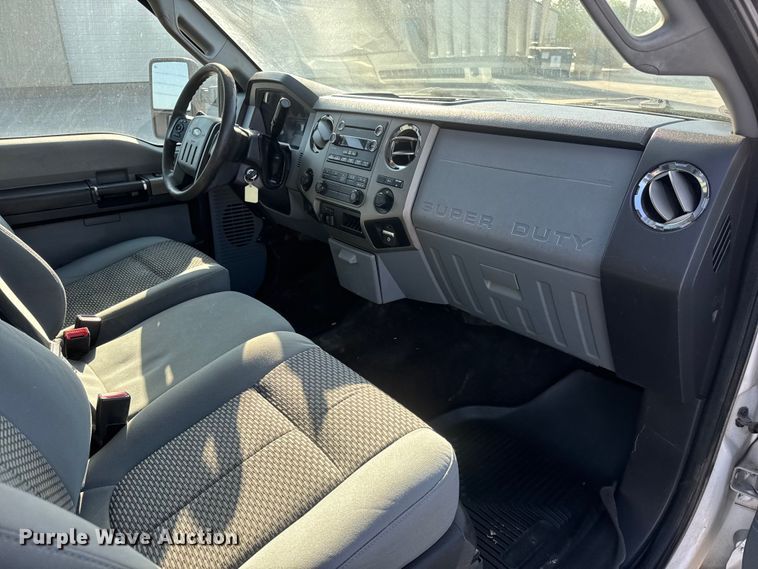 image for item ET1957 2012 Ford F250 Super Duty Ext. Cab pickup truck