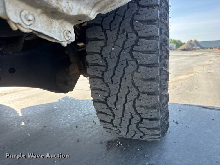 image for item ET1957 2012 Ford F250 Super Duty Ext. Cab pickup truck