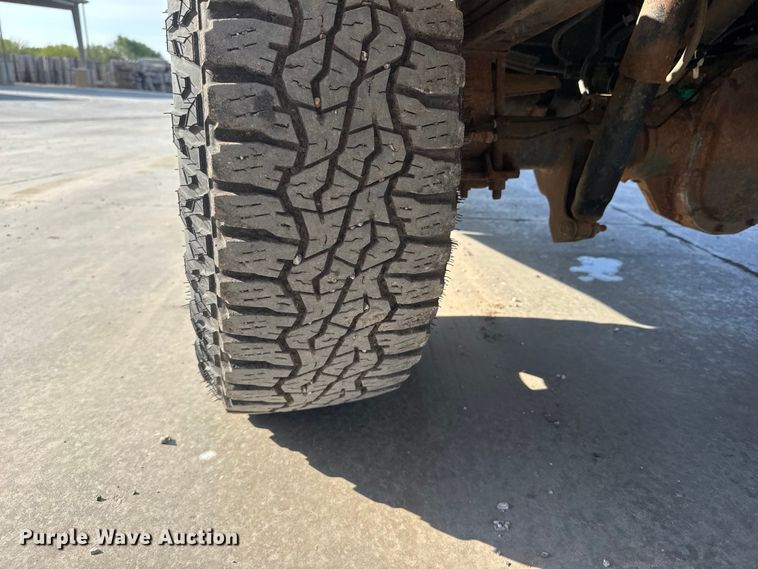 image for item ET1957 2012 Ford F250 Super Duty Ext. Cab pickup truck