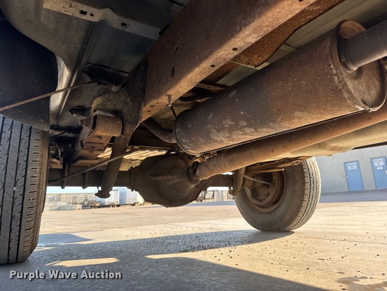 image for item ET1960 1996 Ford F250 pickup truck
