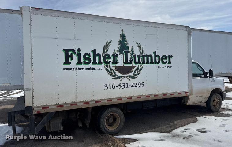 image for item ET4448 2019 Ford E350 Super Duty box truck