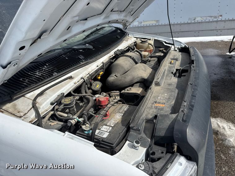 image for item ET4448 2019 Ford E350 Super Duty box truck