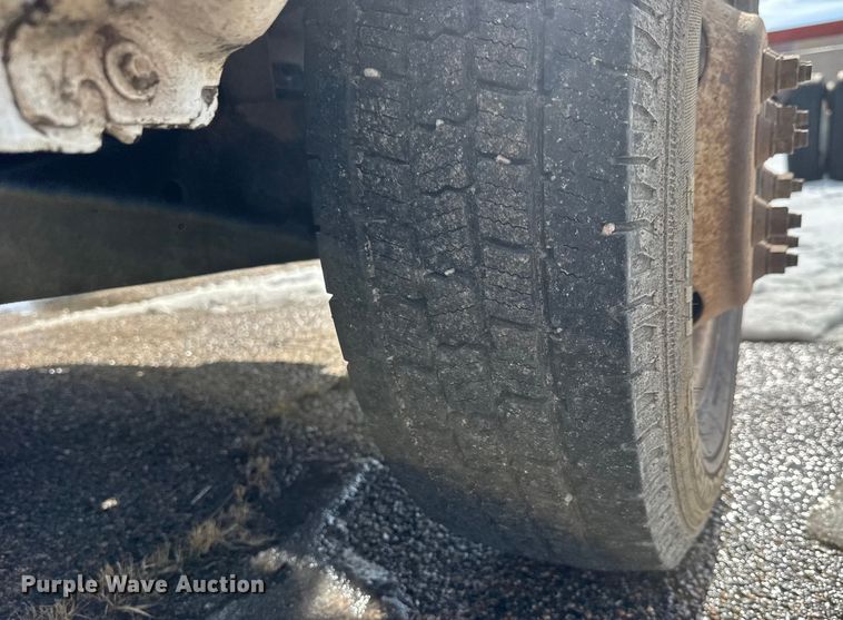 image for item ET4448 2019 Ford E350 Super Duty box truck