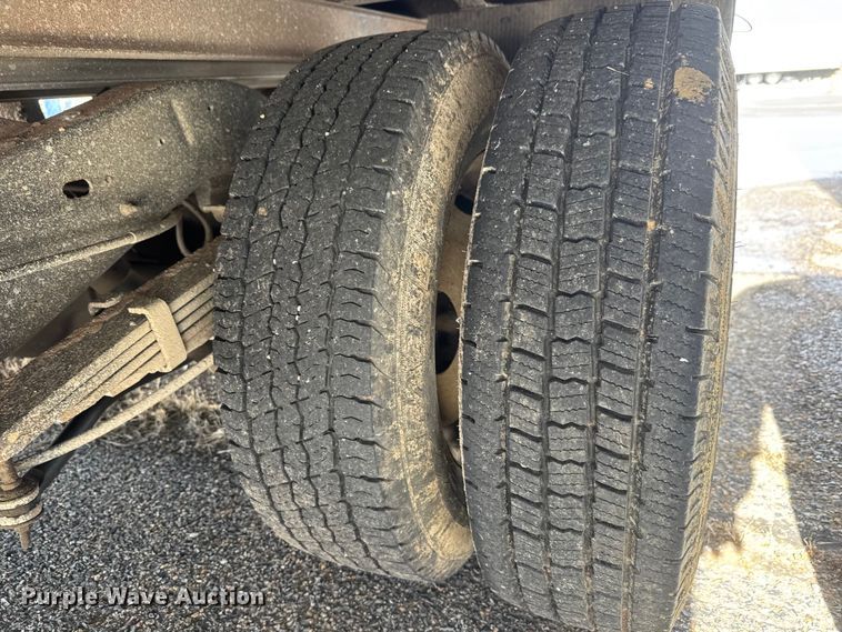 image for item ET4448 2019 Ford E350 Super Duty box truck