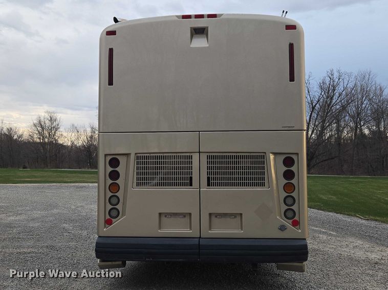 image for item ET5011 2009 Blue Bird CoachWorks coach bus