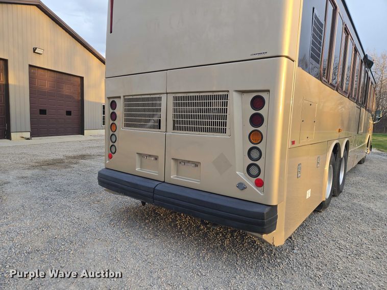 image for item ET5011 2009 Blue Bird CoachWorks coach bus