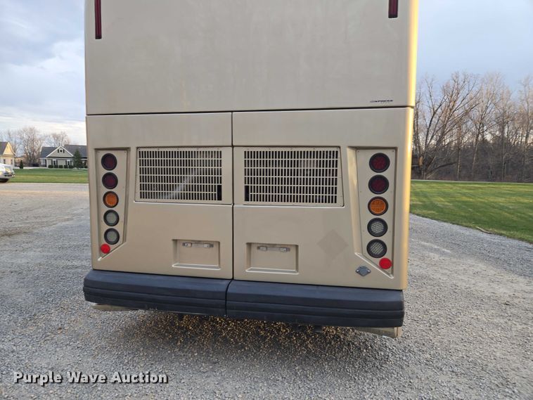 image for item ET5011 2009 Blue Bird CoachWorks coach bus