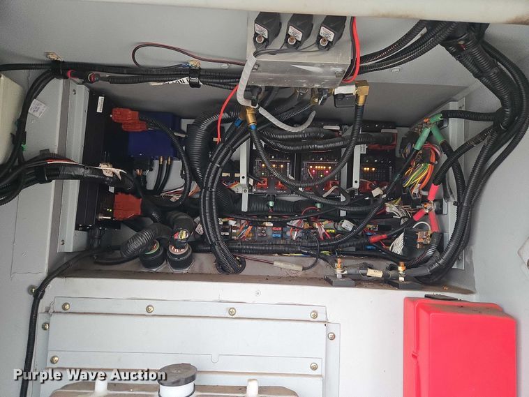 image for item ET5011 2009 Blue Bird CoachWorks coach bus