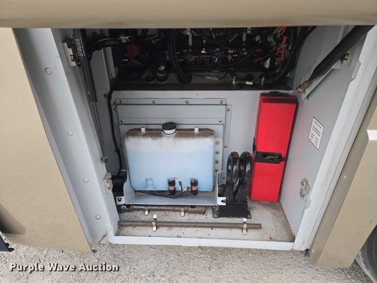 image for item ET5011 2009 Blue Bird CoachWorks coach bus