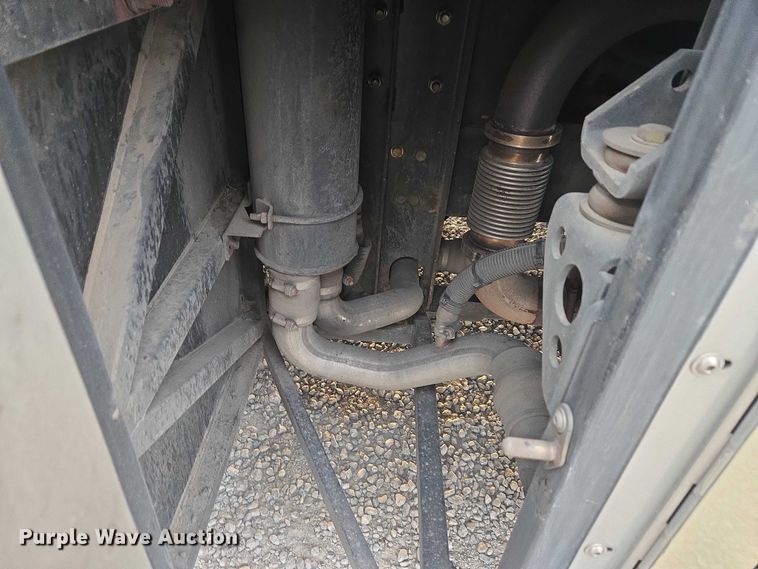 image for item ET5011 2009 Blue Bird CoachWorks coach bus