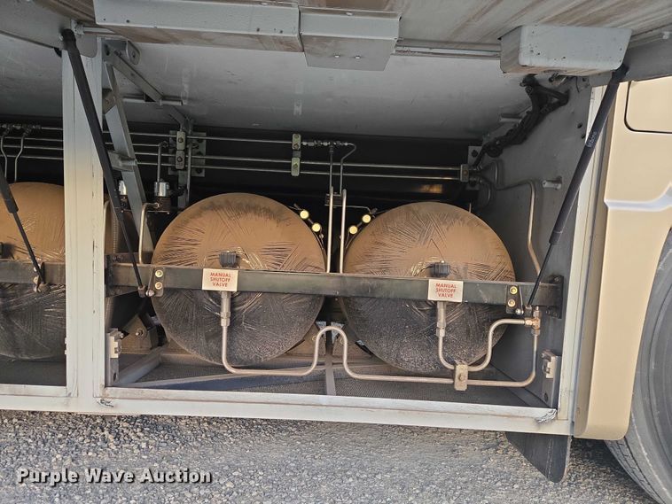 image for item ET5011 2009 Blue Bird CoachWorks coach bus