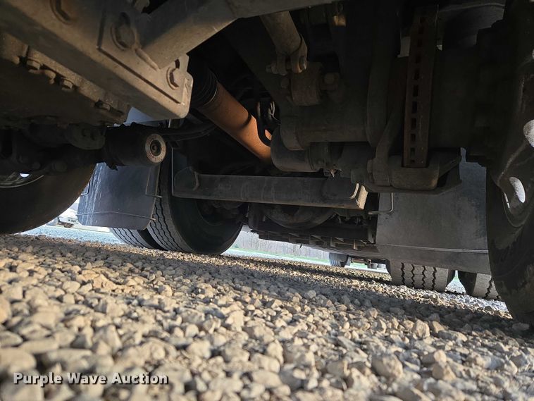 image for item ET5011 2009 Blue Bird CoachWorks coach bus