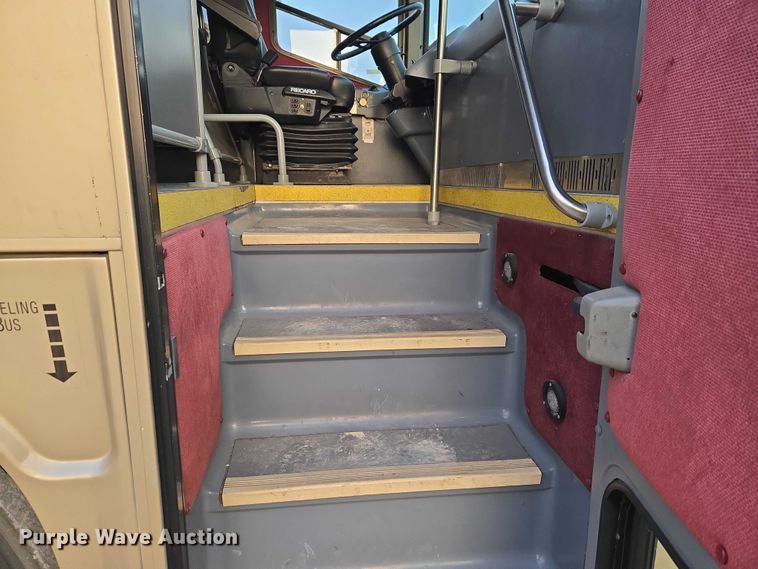 image for item ET5011 2009 Blue Bird CoachWorks coach bus