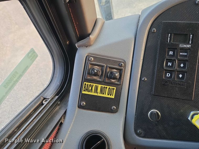 image for item ET5011 2009 Blue Bird CoachWorks coach bus