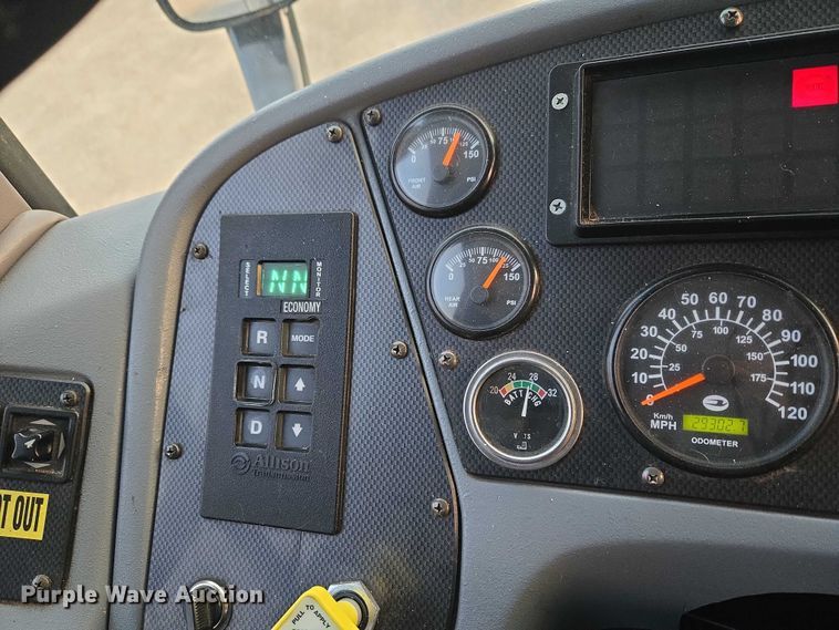 image for item ET5011 2009 Blue Bird CoachWorks coach bus