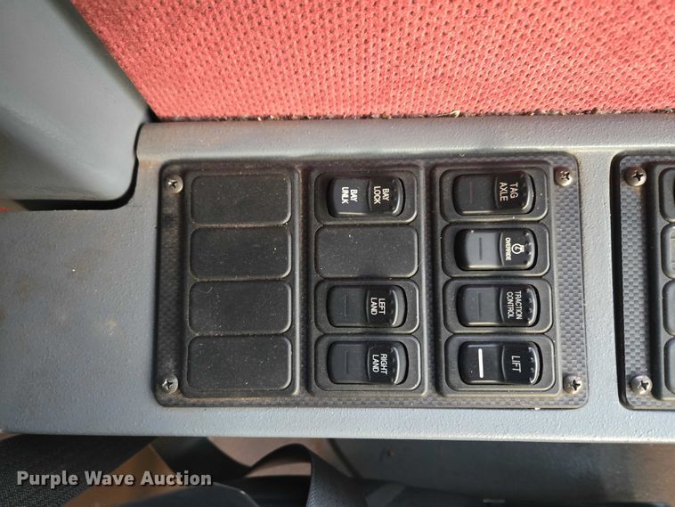 image for item ET5011 2009 Blue Bird CoachWorks coach bus