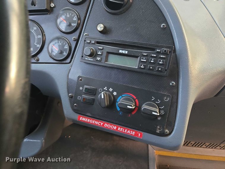 image for item ET5011 2009 Blue Bird CoachWorks coach bus