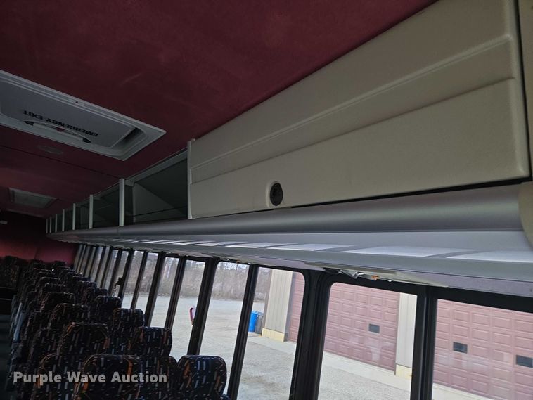 image for item ET5011 2009 Blue Bird CoachWorks coach bus