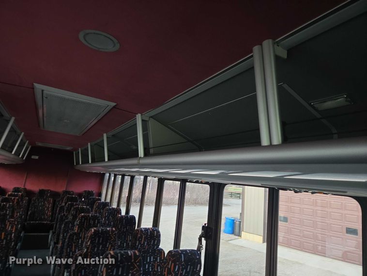 image for item ET5011 2009 Blue Bird CoachWorks coach bus