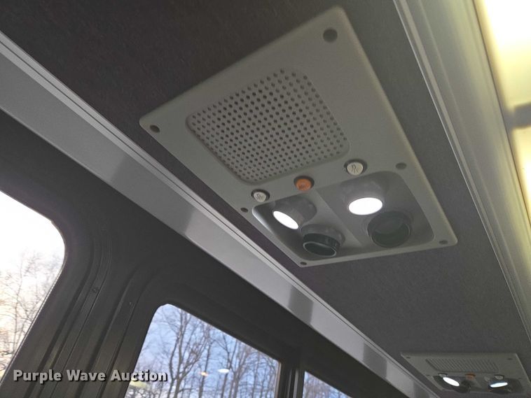 image for item ET5011 2009 Blue Bird CoachWorks coach bus