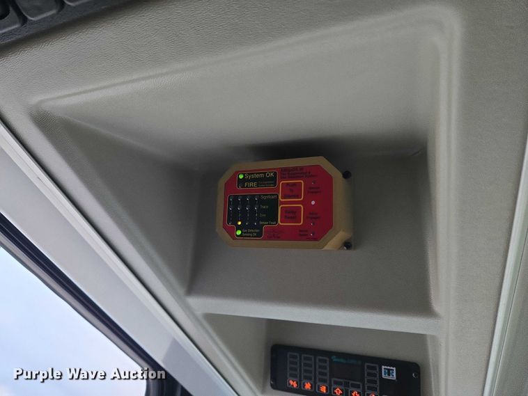 image for item ET5011 2009 Blue Bird CoachWorks coach bus