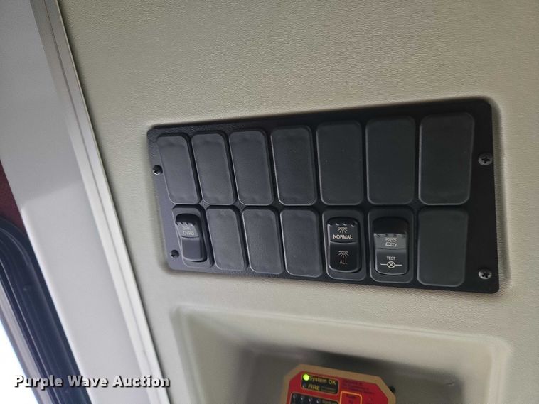 image for item ET5011 2009 Blue Bird CoachWorks coach bus