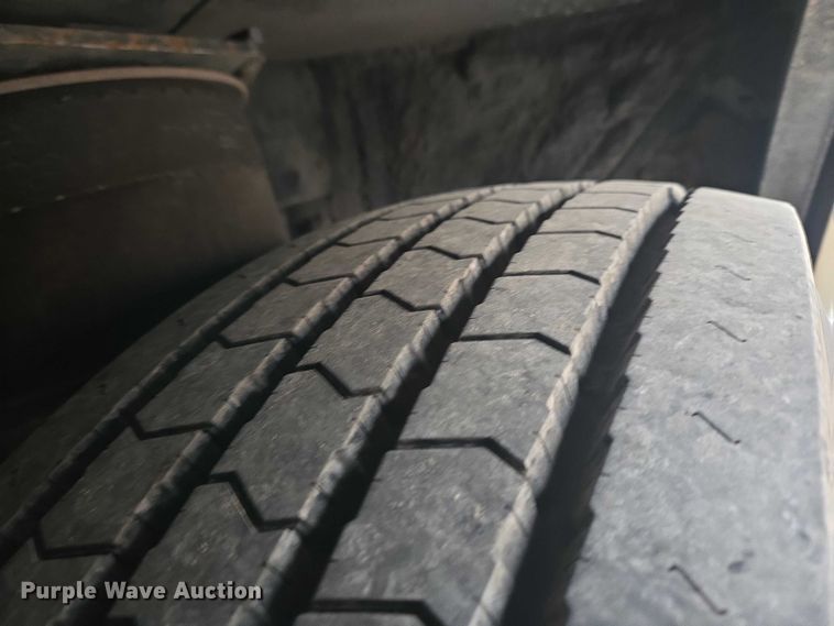 image for item ET5011 2009 Blue Bird CoachWorks coach bus