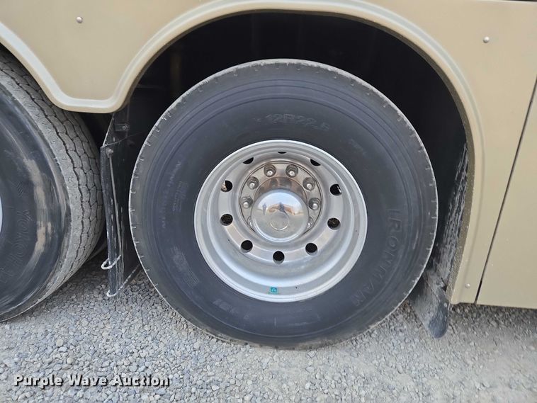 image for item ET5011 2009 Blue Bird CoachWorks coach bus