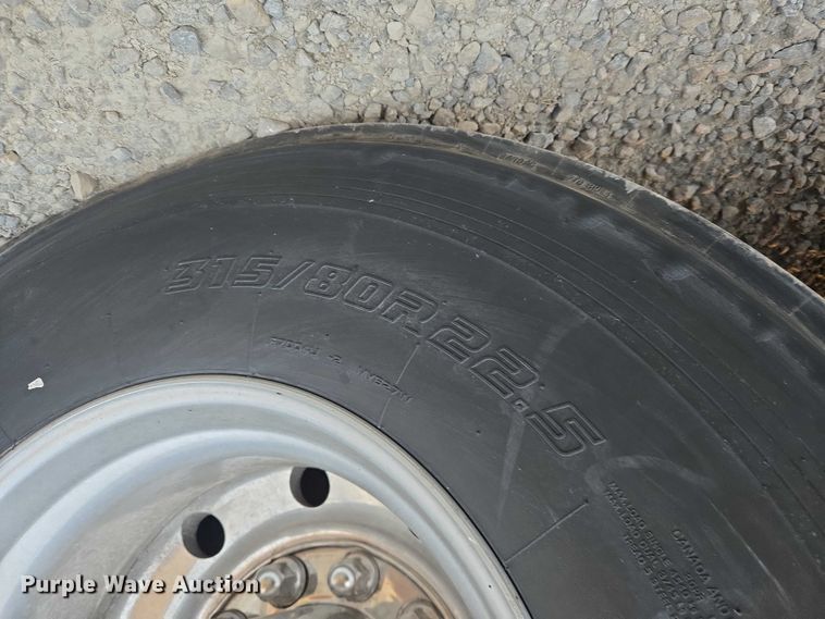 image for item ET5011 2009 Blue Bird CoachWorks coach bus