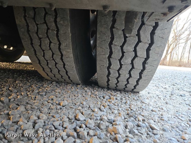 image for item ET5011 2009 Blue Bird CoachWorks coach bus