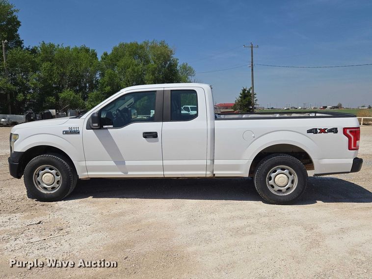 image for item ET5186 2016 Ford F150 Ext. Cab pickup truck