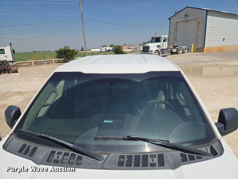 image for item ET5186 2016 Ford F150 Ext. Cab pickup truck