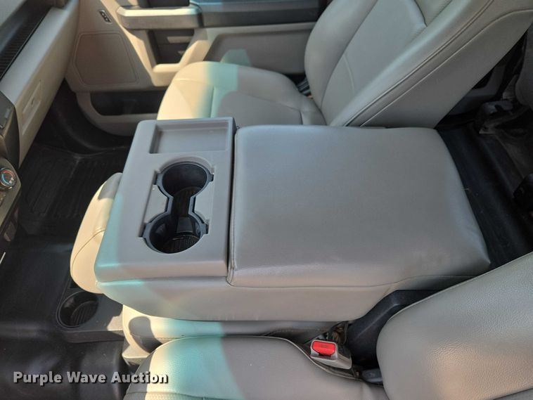 image for item ET5186 2016 Ford F150 Ext. Cab pickup truck