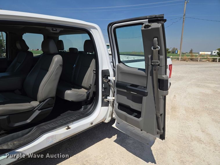 image for item ET5186 2016 Ford F150 Ext. Cab pickup truck