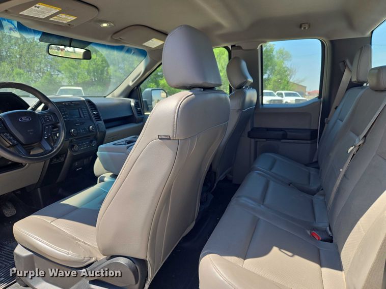 image for item ET5186 2016 Ford F150 Ext. Cab pickup truck