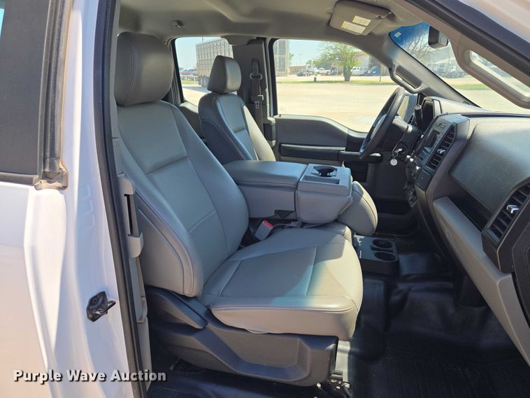 image for item ET5186 2016 Ford F150 Ext. Cab pickup truck